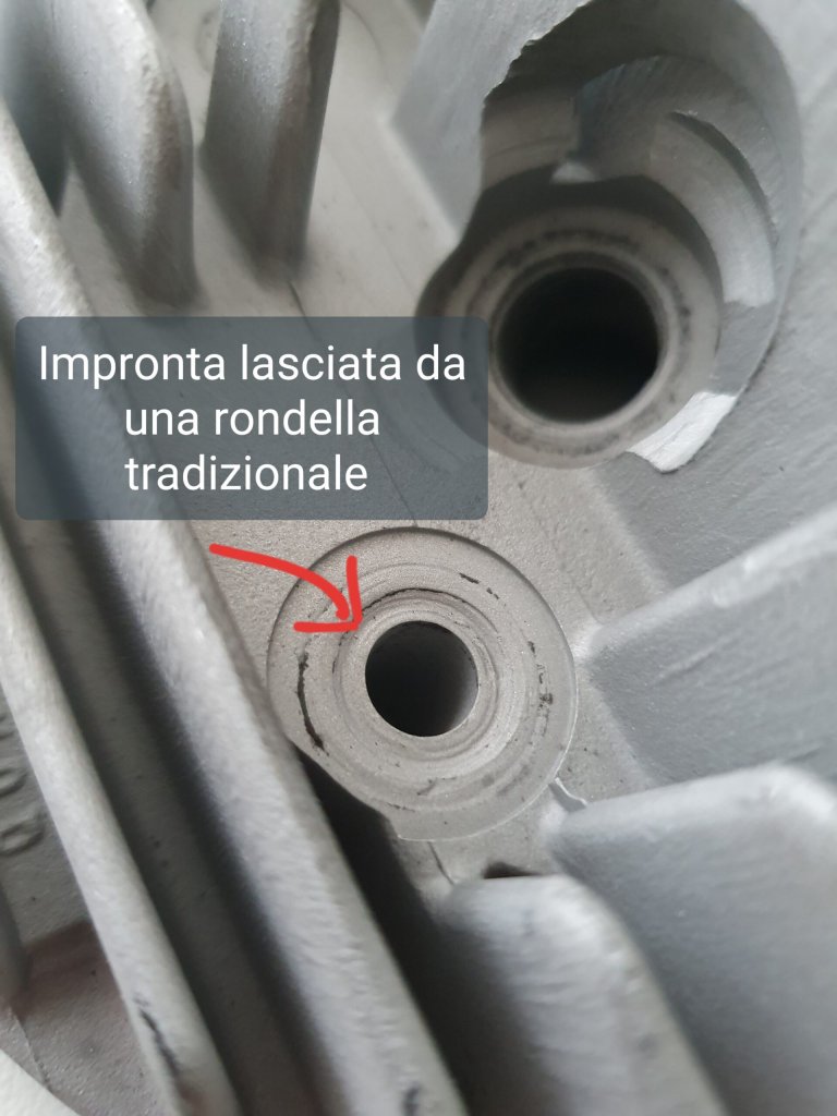 Rondella di appoggio testa cilindro MD Racing ( Prigionieri M7) per VESPA 50 - 90 - 125 PRIMAVERA - ET3 - PK 125 - PK 125 XL - PX 125/150 - PXE ARC. - GTR 125 - SUPER 150 - SPRINT VELOCE 150 