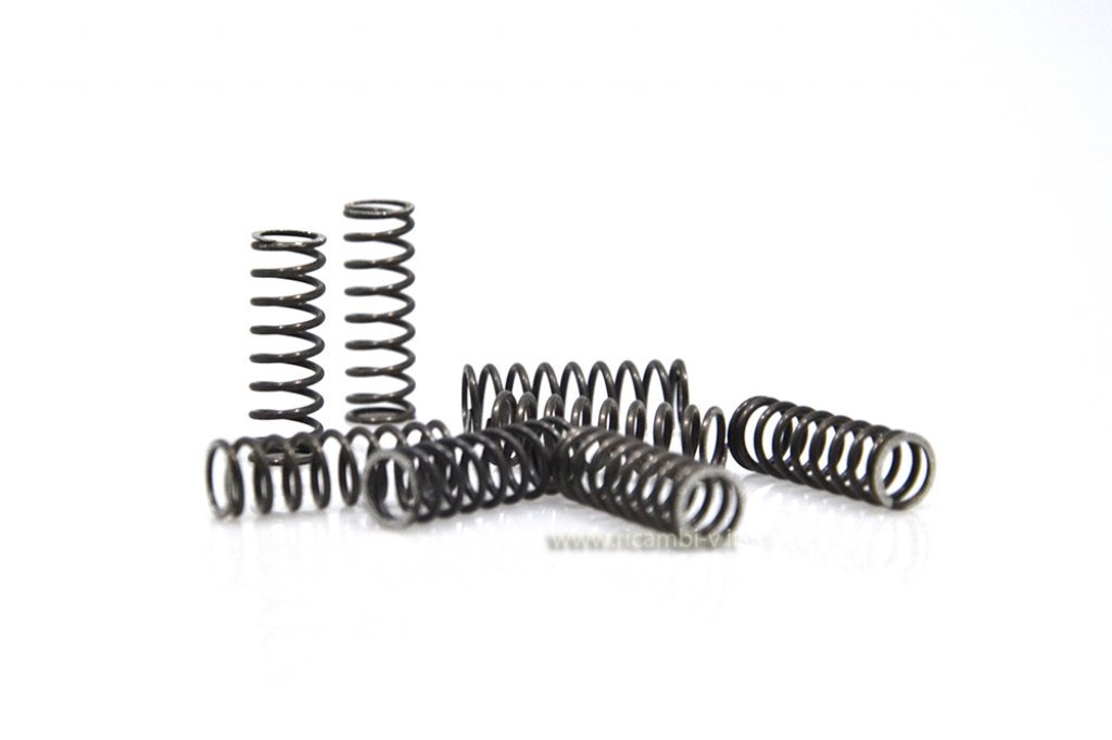 Kit 8 molle rinforzate frizione DRT per Vespa 125/150/200 Sprint-S.Veloce-GT-GTR-TS-PX-PE 